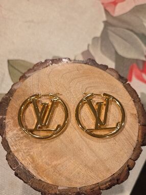 Louise Hoop Medium-Size Earrings